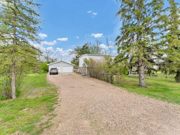 444 W 3rd St, Cypress County, AB T0J 2N0