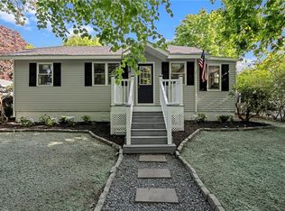 36 Highland Ave, Barrington, RI 02806