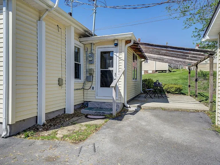 220 Highland Ave #ID1397973P — Photo 19