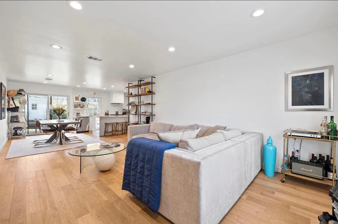 Building Photo - 1505 Villanova Dr
