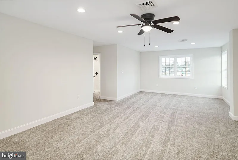 Thumbnail 16