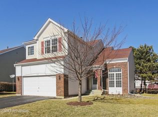 615 Sierra Pl, Gurnee, IL 60031