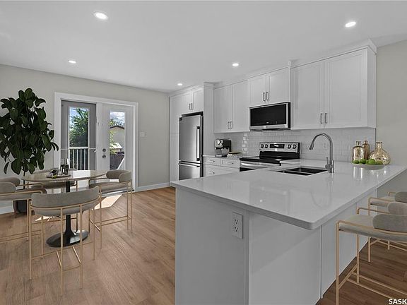 3rd image of 965 Dutkowski Cres