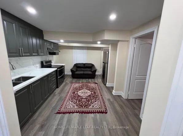 92 Robert Parkinson Dr, Brampton, ON L7A 0Z3