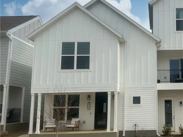 2640 N Gulley Grove Cir, Fayetteville, AR 72703