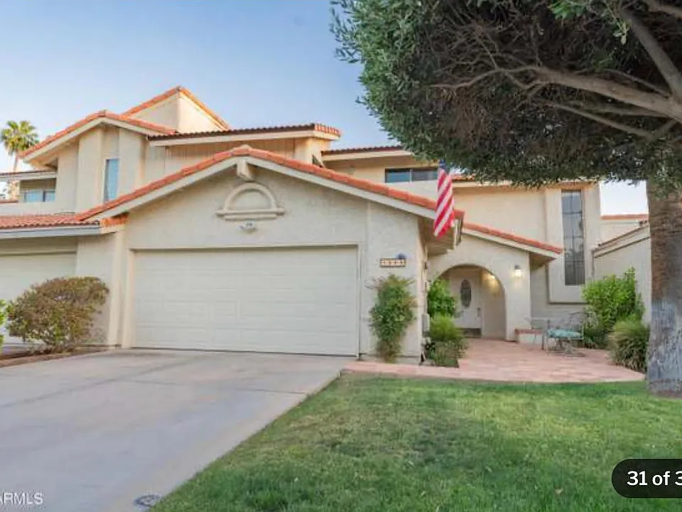 7888 N Pinesview Dr