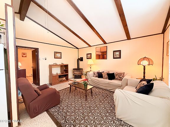 4th image of 110 Spring Dr