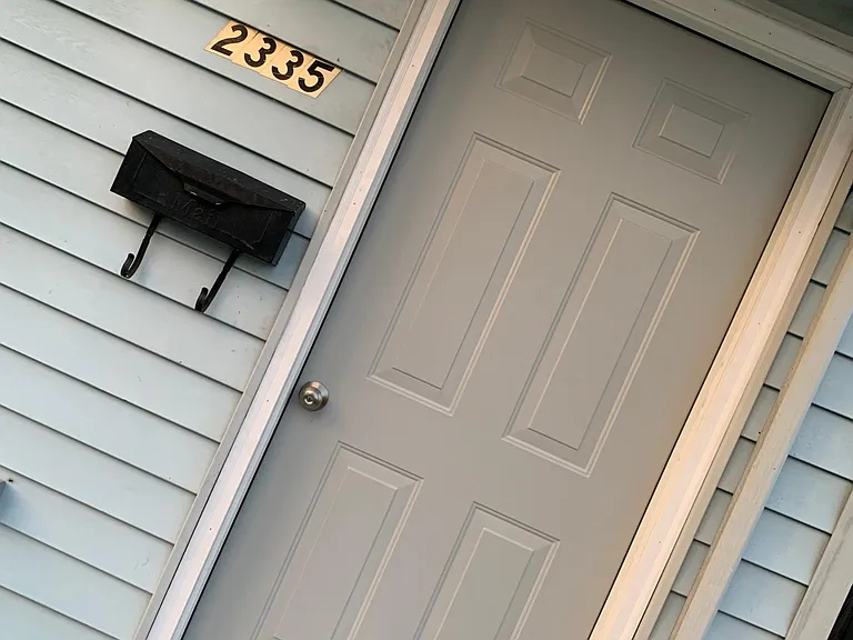 2335 Woodland Ave — Photo 9