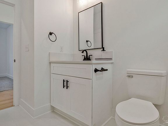 5th image of 2991 N 13th Ave