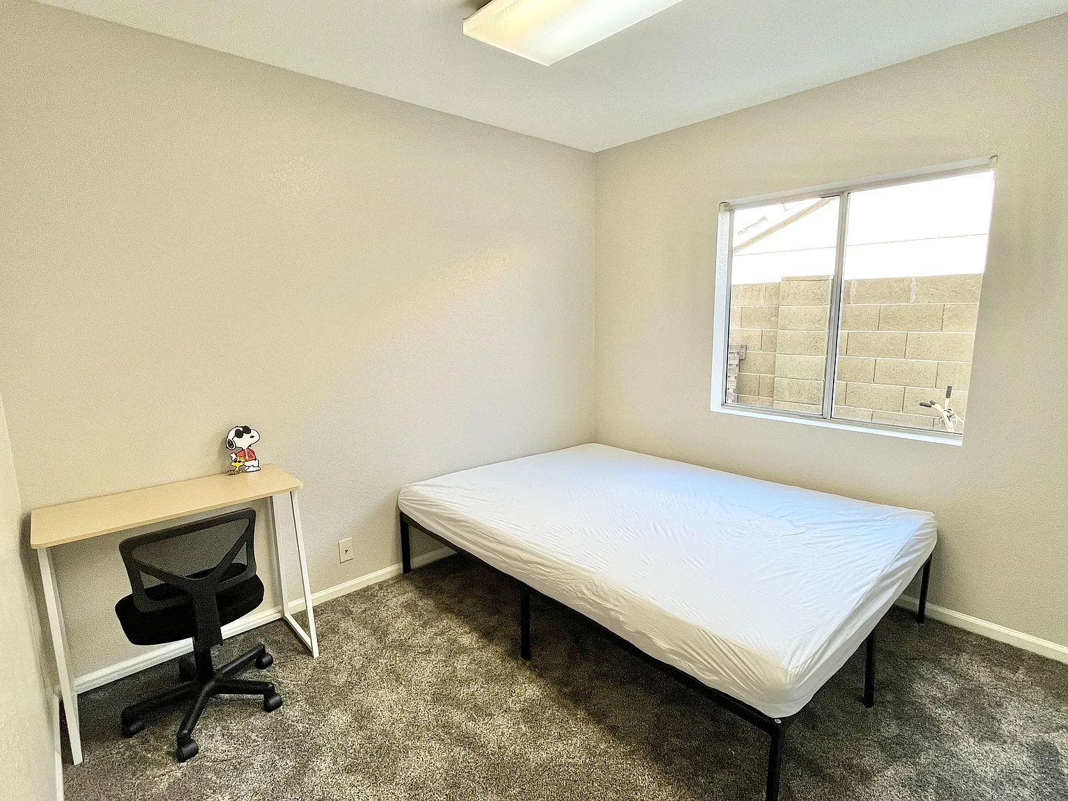 4 bed, 3.0 bath, 2168 sqft, $910 — Photo 3