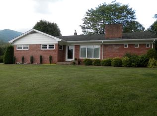 237 Valley Dr, Jefferson, NC 28640