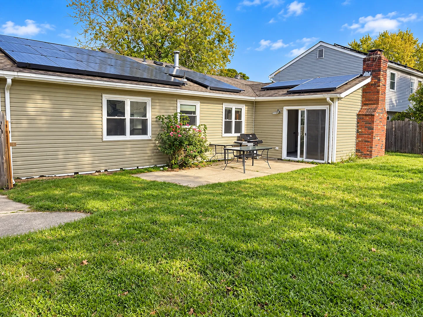 4 bed, 1600 sqft, $3,150 — Photo 3