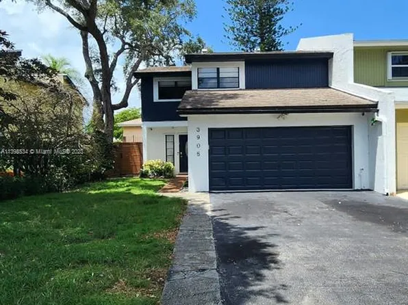 3905 Farragut St, Hollywood, FL 33021