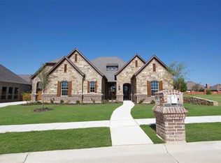 8361 Saddlebrook Dr, North Richland Hills, TX 76182