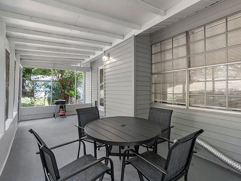 2751 Tiara Dr — Photo 38