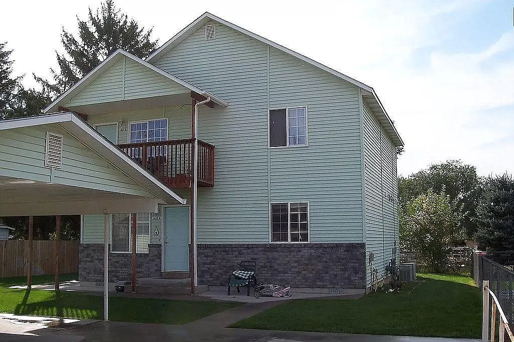 2 bed, 940 sqft, $1,425 — Photo 1