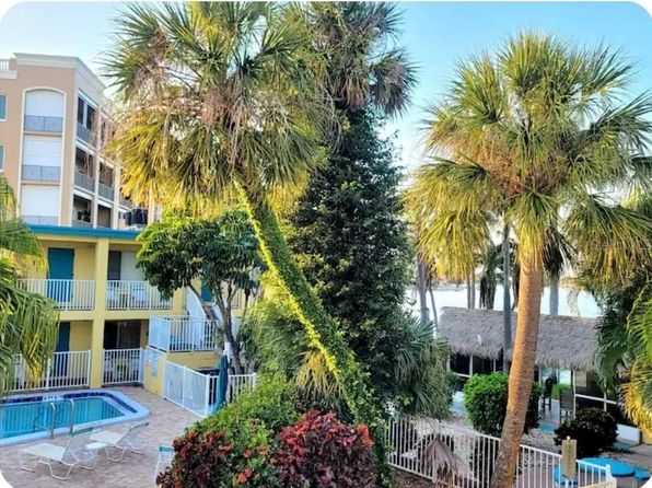 282 Treasure Island Cswy #19, Treasure Island, FL 33706