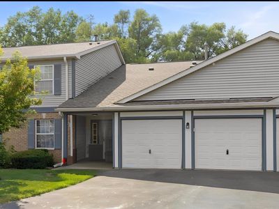 992 Langtry Ct APT D, Elgin, IL, 60120