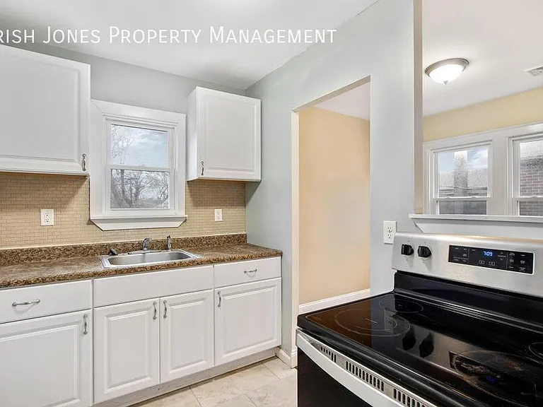 627 Kenmore Ave #UPPER — Photo 5