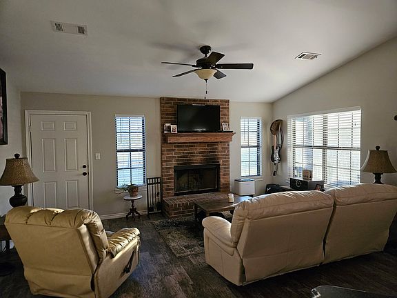 4th image of 2611 Zachary Dr