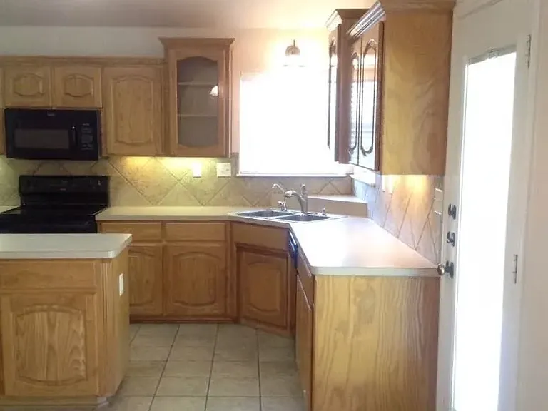 411 Winter Sun Dr #PRIMARY — Photo 3