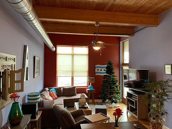 2nd image of 3637 N Spaulding Ave APT 0402