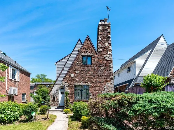 82-41 166th Street, Hillcrest (Queens), NY 11432