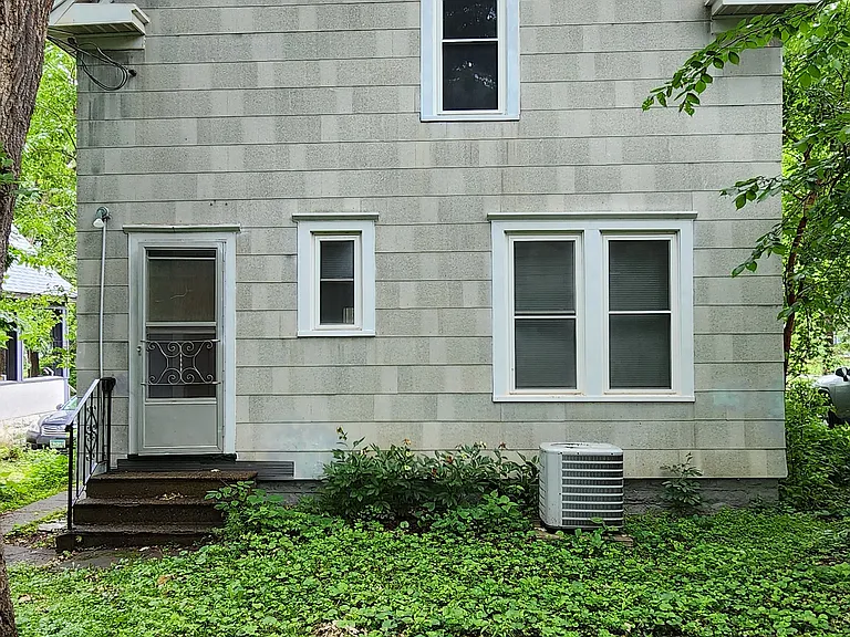 1710 Hubbard Ave — Photo 12