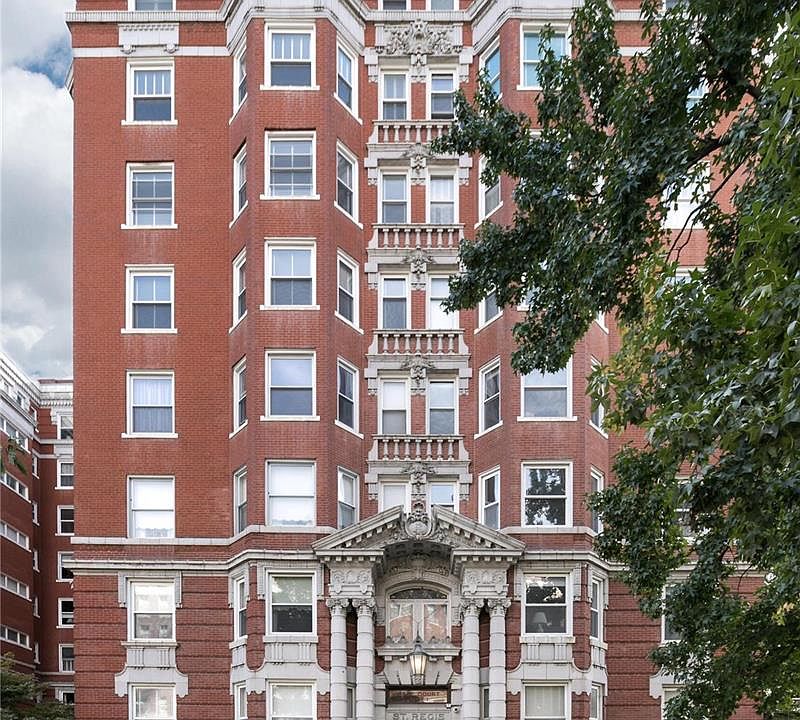 1st image of 4954 Lindell Blvd APT 6W