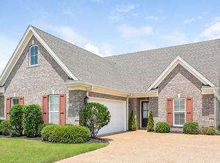 3317 Champion Hills Dr, Southaven, MS 38672