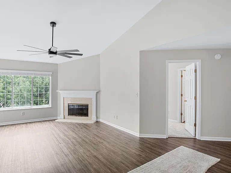 580 Cloverfield Ln #301 — Photo 15