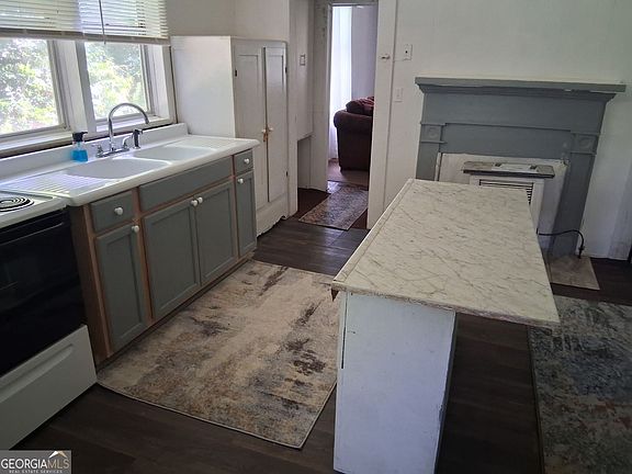 5th image of 209 Old Perry Rd