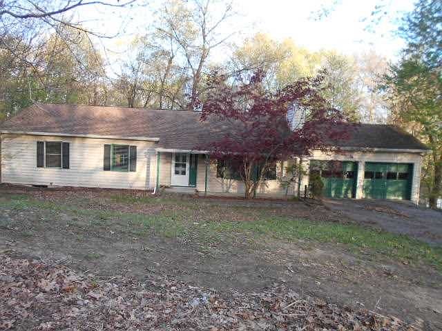 1st image of 18 Woodland Cir