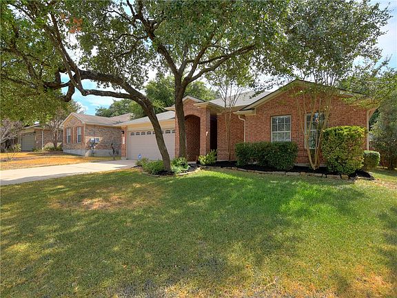 2nd image of 1502 Julianas Way