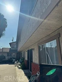 2 bed, 1.5 bath, 1200 sqft, $2,100 — Photo 2