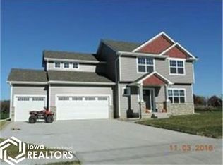 407 6th St SE, State Center, IA 50247