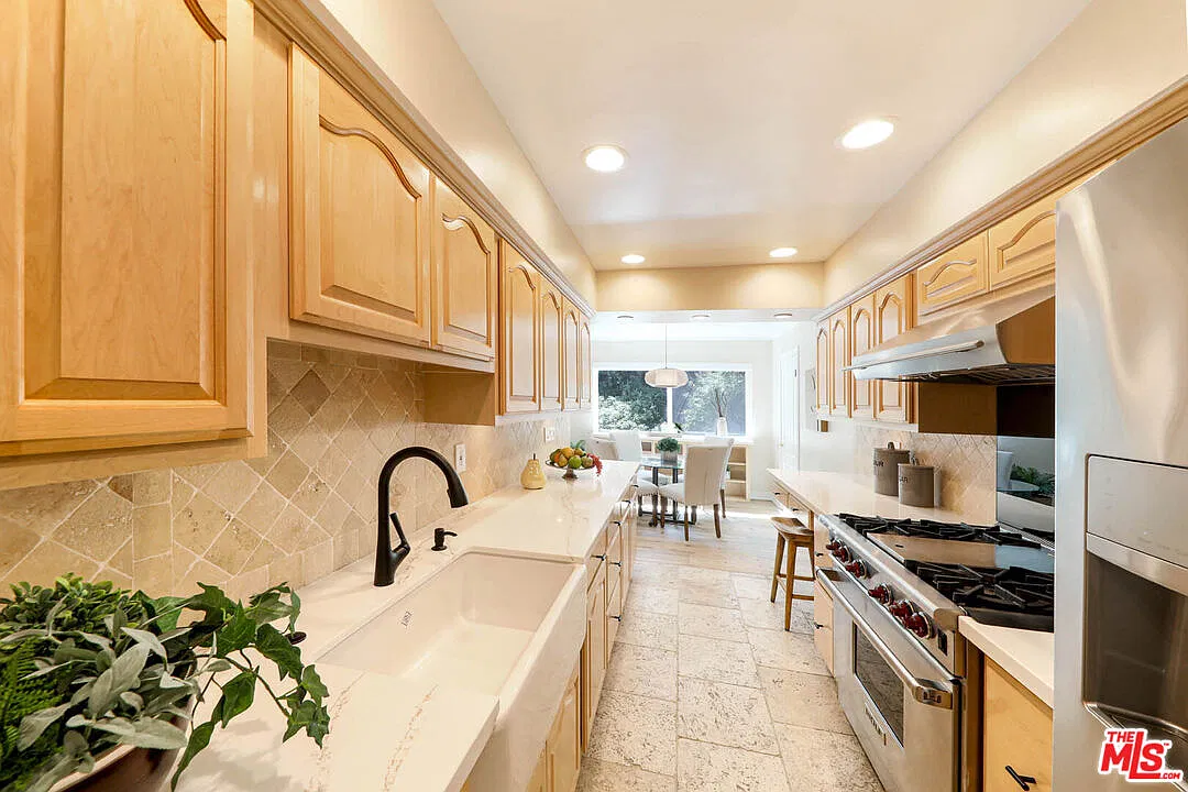 2 bed, 1153 sqft, $3,800 — Photo 3