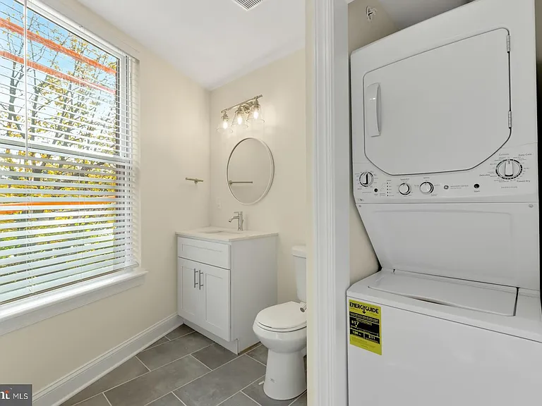 511 Gorgas Ln #C — Photo 6