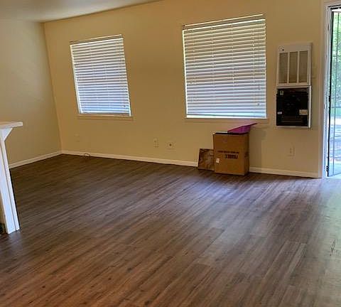 2nd image of 3502 Campbell St APT 8