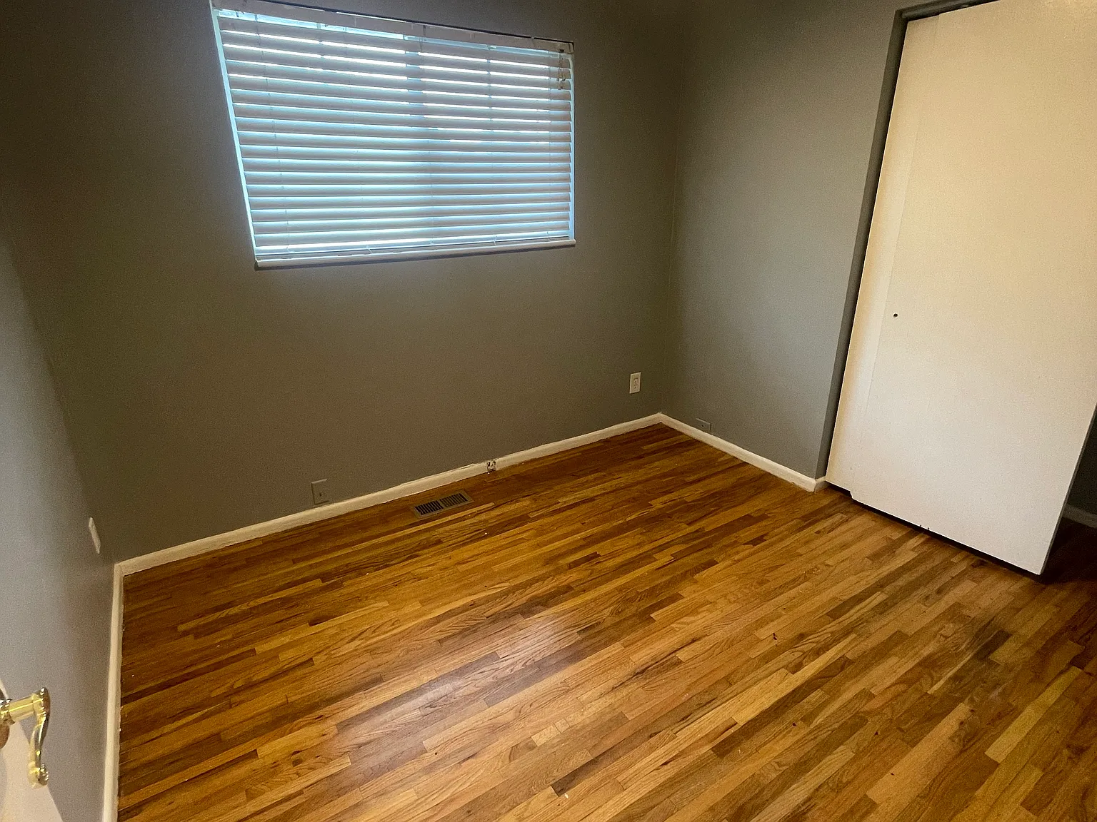 4 bed, 2106 sqft, $2,500 — Photo 4