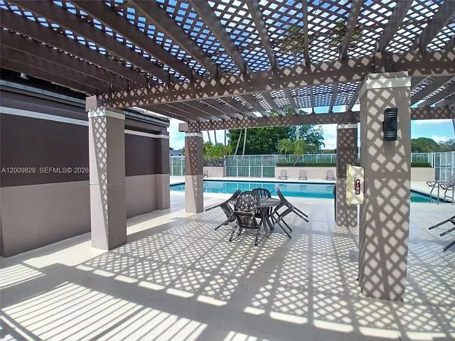 9805 NW 52nd St — Photo 5