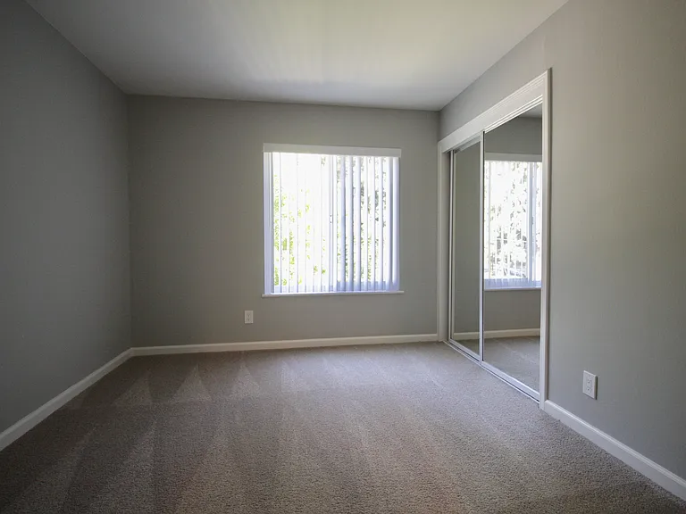 Wellesley Crescent — Photo 10