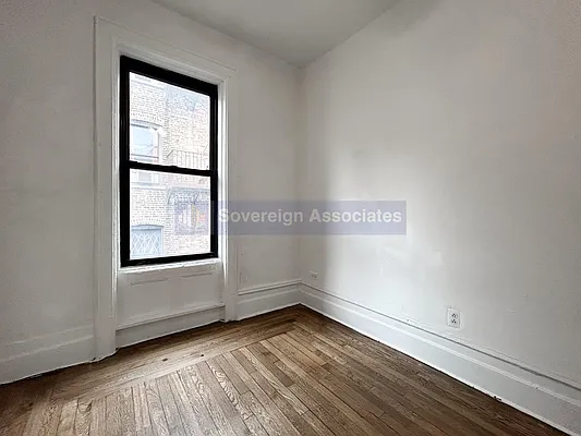 Rented by Sovereign Associates | media 17