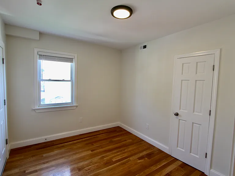 12 Greenwood Pl #4 — Photo 11