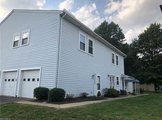 2538 Royal County Down APT D, Uniontown, OH 44685