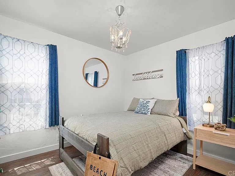 586 Del Mar Ave — Photo 10