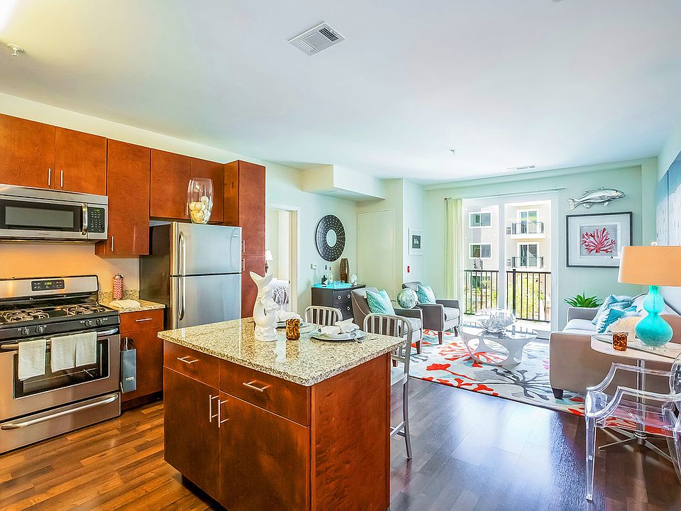 1st image of 1 Glover Ave #2928233