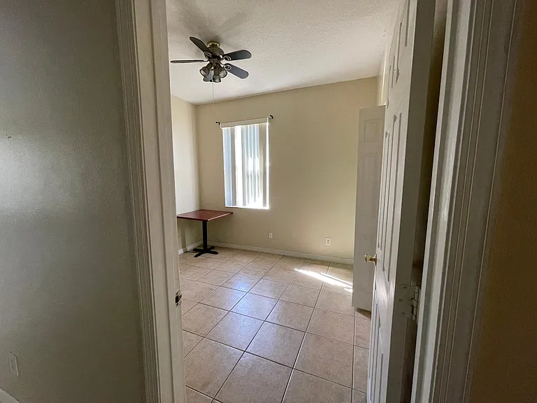 1602 Nestlewood Trl — Photo 10