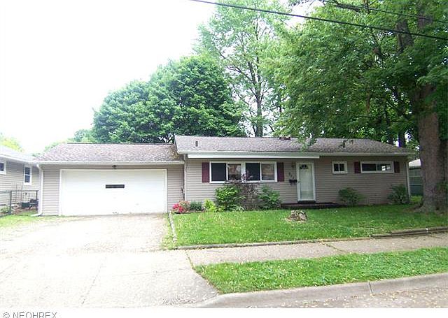 1st image of 211 Middlefield Dr