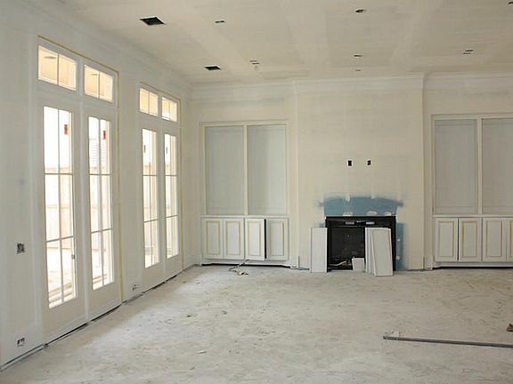 4th image of 2022 North Blvd